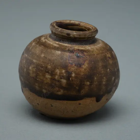 Stoneware jarlet – Sawankhalok - c.15thC,